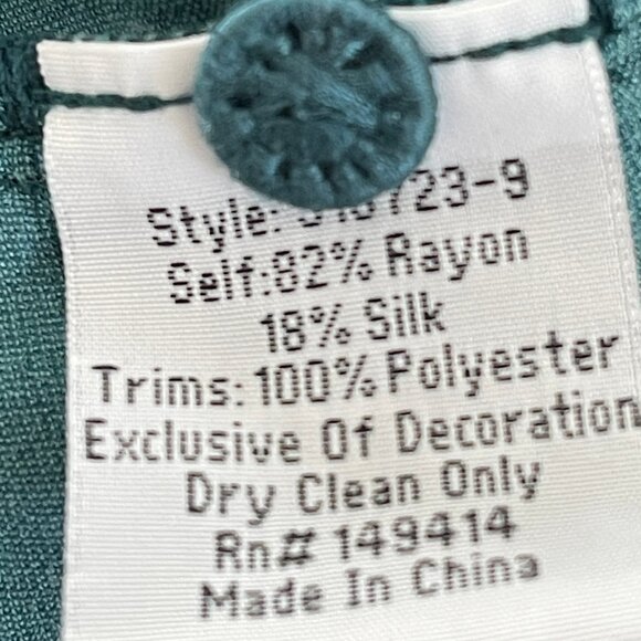 JOHNNY WAS Green Velvet Blouse/Floral Embroidery; Small; Pit to Pit: 20.5" NWOT! - Picture 10 of 10